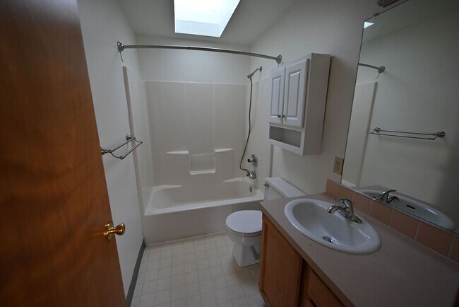 Building Photo - 21695 SW Gary Ln