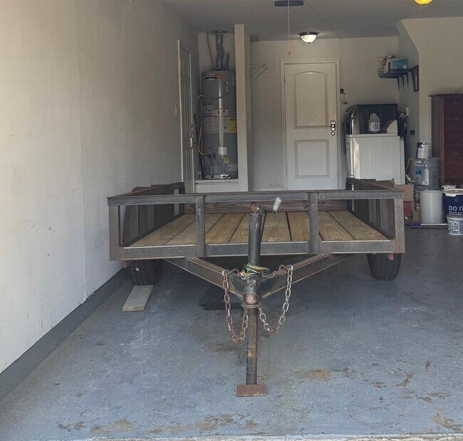 Building Photo - 5518 Viking Dr
