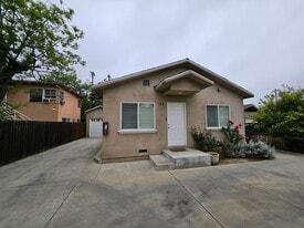 Building Photo - 122 S Craig Ave