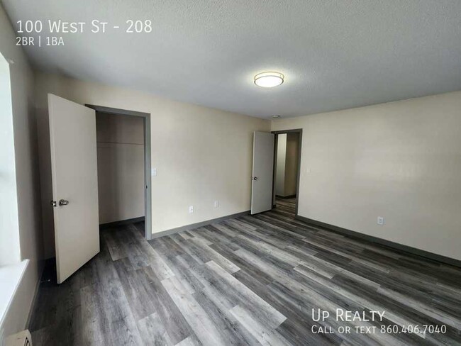 Building Photo - Gorgeous 2BD TH in Vernon!