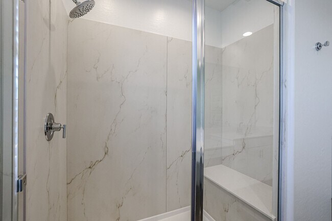 Building Photo - COMING SOON!! HOME IN TOLLESON! 4 BEDROOM 3 BATHROOMS!