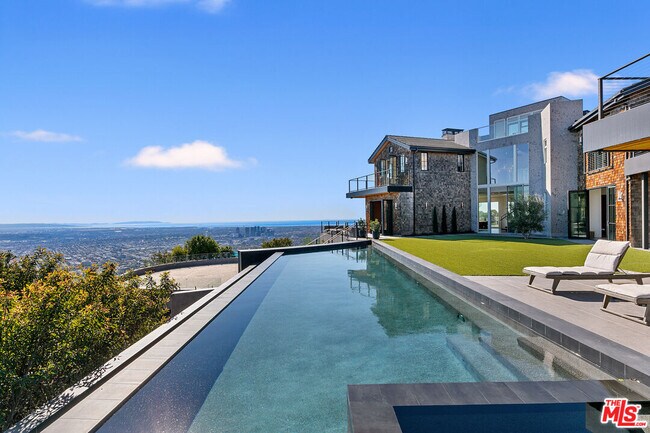 Building Photo - 2020 Cyprean Dr