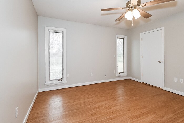 Building Photo - 163 Twin Oaks Dr