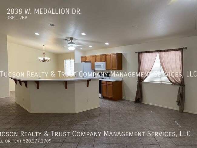 Building Photo - 2838 W Medallion Dr