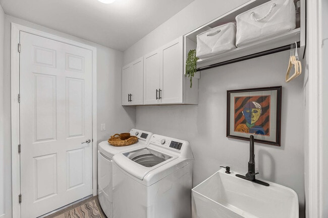 Building Photo - 14610 Edgewater Cir