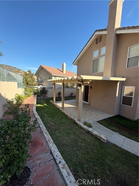 Building Photo - 17 Pastora