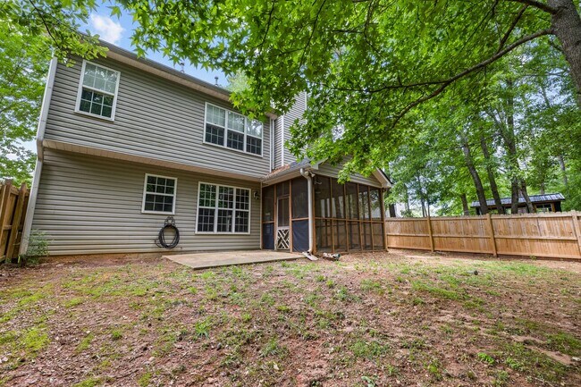 Building Photo - 4BR Home with Screened Porch Walkable to Downtown Senoia