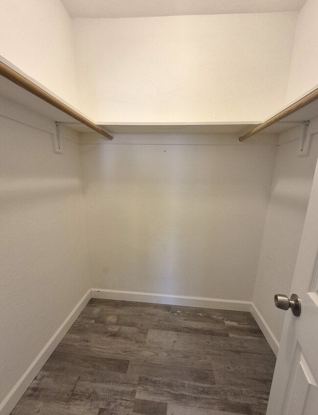 Building Photo - 3459 E Pima St