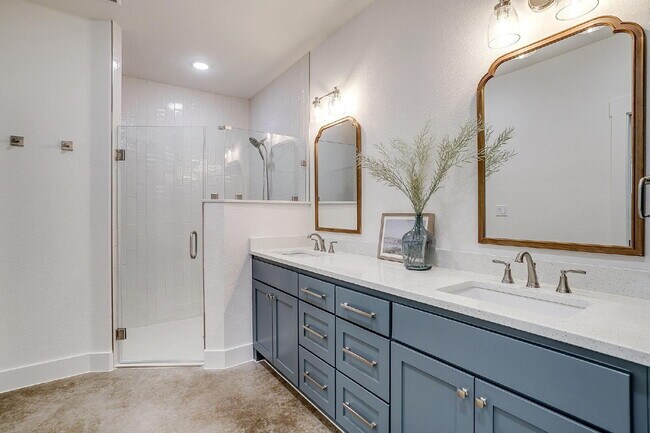 Building Photo - Brand New 3 bedroom Home in Granbury Community!