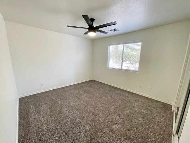 Building Photo - Nice 2 Bedroom 1 Bath Home! *HOME IS CURRENTLY OCCUPIED, PLEASE DO NOT DISTURB THE TENANTS*