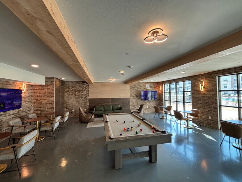 Building Photo - 19500 I-35