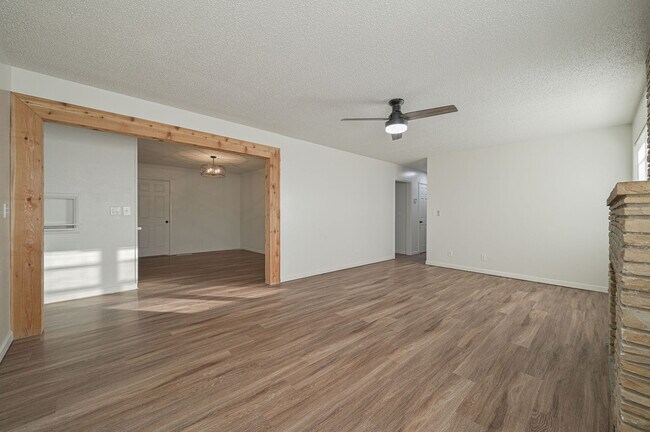 Building Photo - 4800 Spencer Rd