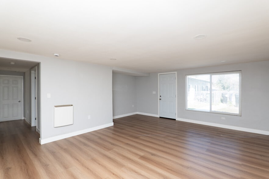 Building Photo - 5286 Odell St