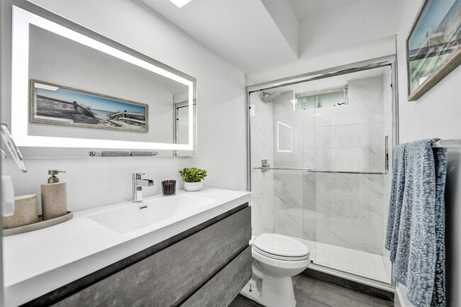 Building Photo - 3630 N 55th Ave