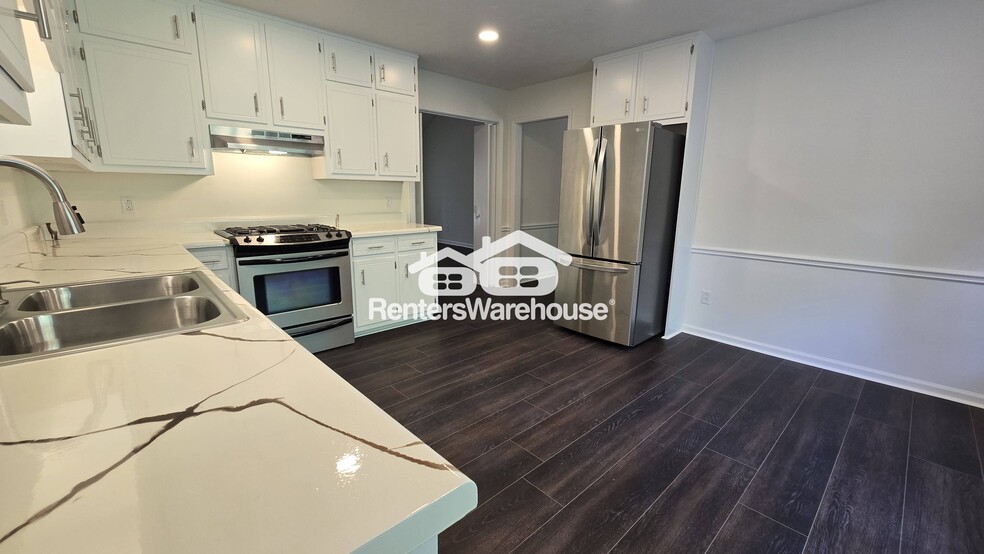 Building Photo - 5229 Rockbridge Dr