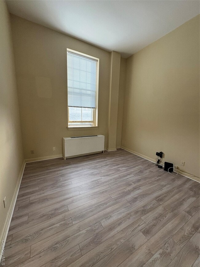 Building Photo - 1701 Crompond Rd