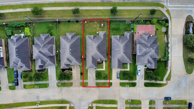 Building Photo - 2414 Argos Dr