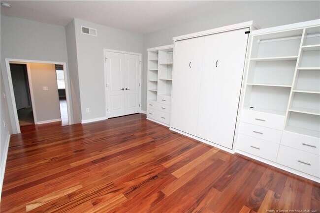 Building Photo - 8367 Primanti Blvd