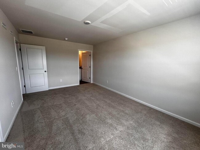 Building Photo - 118 Willett Holw St