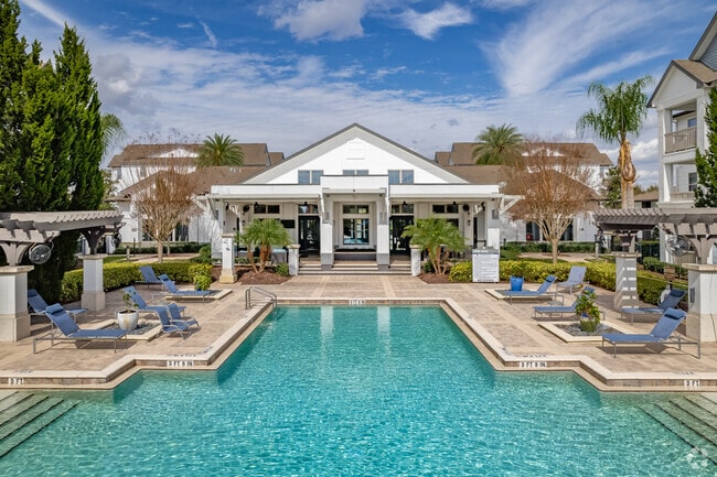 Resort-style Pool - Talcott at Windermere