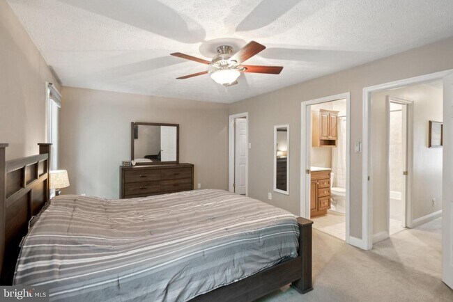 Building Photo - 1503 Virginia Ct