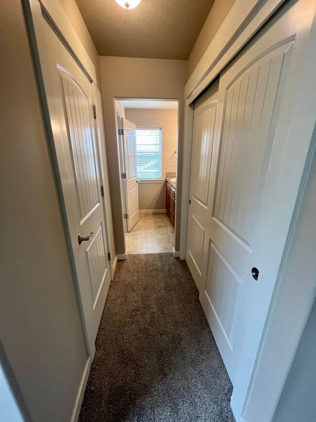 Building Photo - Spacious 4-Bedroom Home—Quick Drive to Dow...