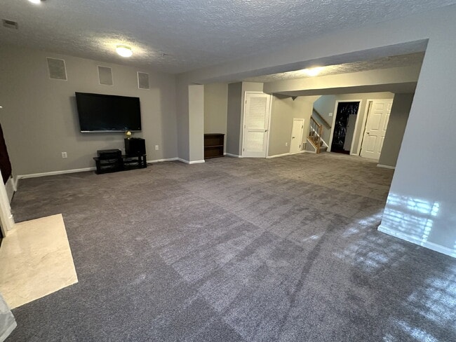 Building Photo - End-Unit Townhome in Owings Mills