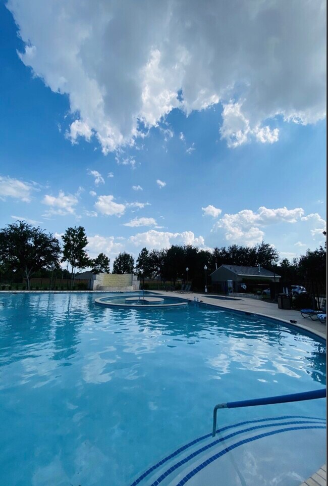 Building Photo - 5019 Shining Creek Ct