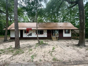 Building Photo - 1801 County Rd 27