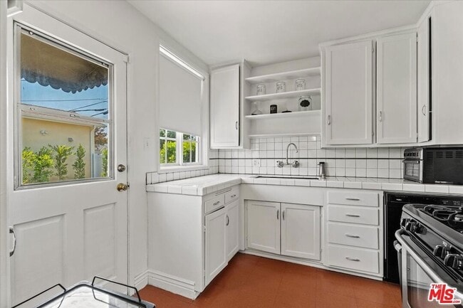 Building Photo - 17512 Bullock St