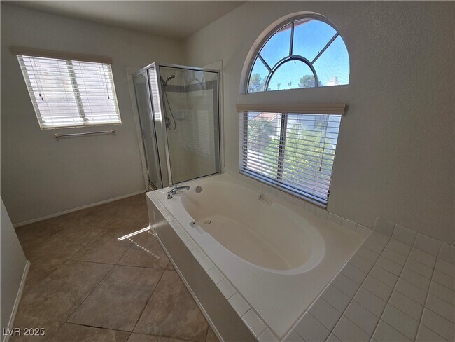 Building Photo - 8204 Tivoli Cove Dr