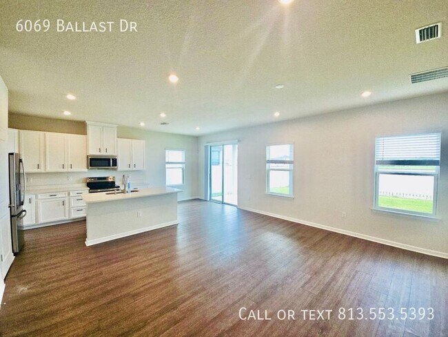 Building Photo - 6069 Ballast Dr