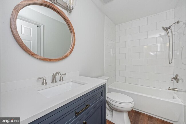 Building Photo - 37 Arrowwood Ct