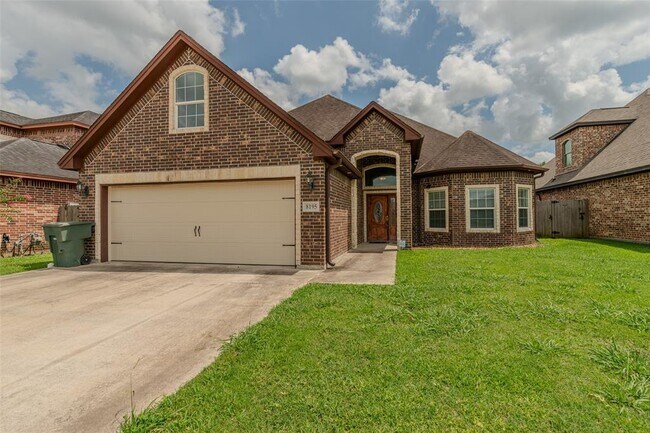 Primary Photo - 8195 Quail Hollow Dr