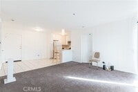 Building Photo - 450 E 4th St