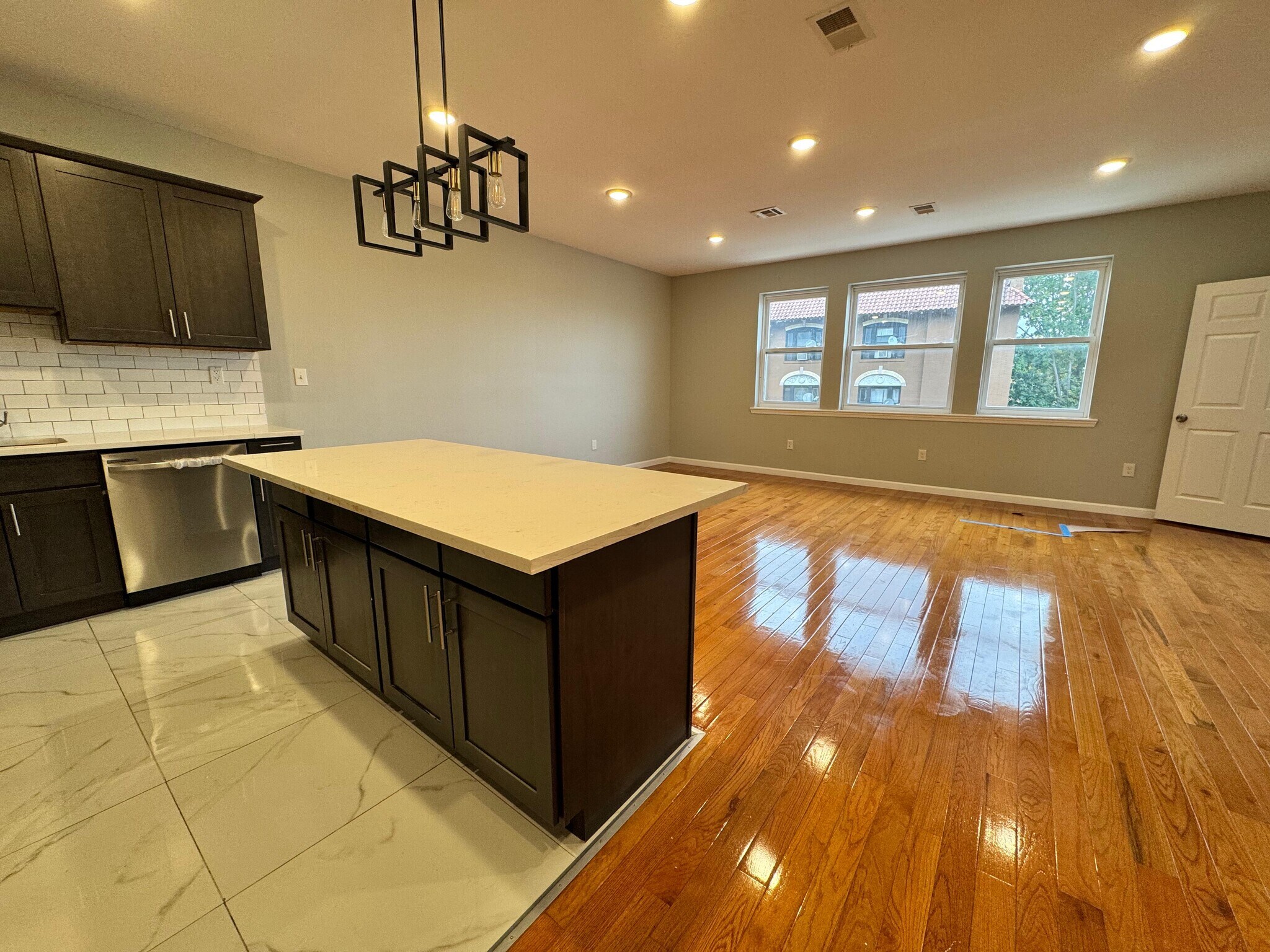 Building Photo - 61 N Grove St