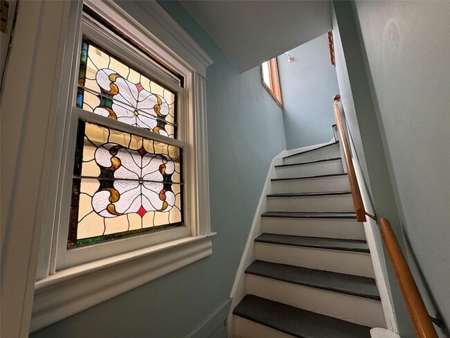 Building Photo - 12 Villard Ave