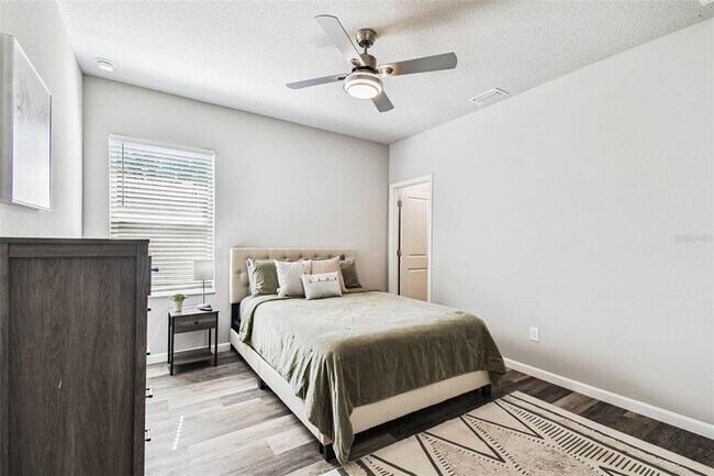 Building Photo - 3902 W Everett Ave