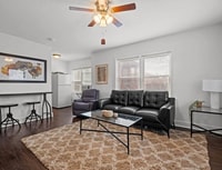 Building Photo - 3820 Walnut St