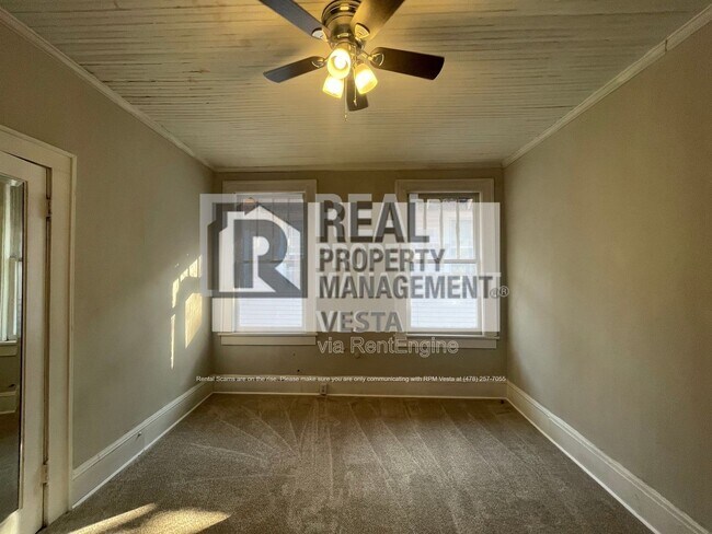 Building Photo - 2694 Cherokee Ave