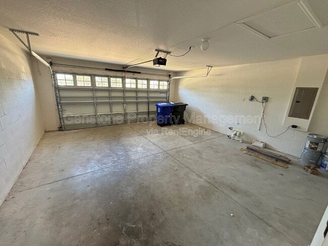 Building Photo - 2277 Caspian Dr