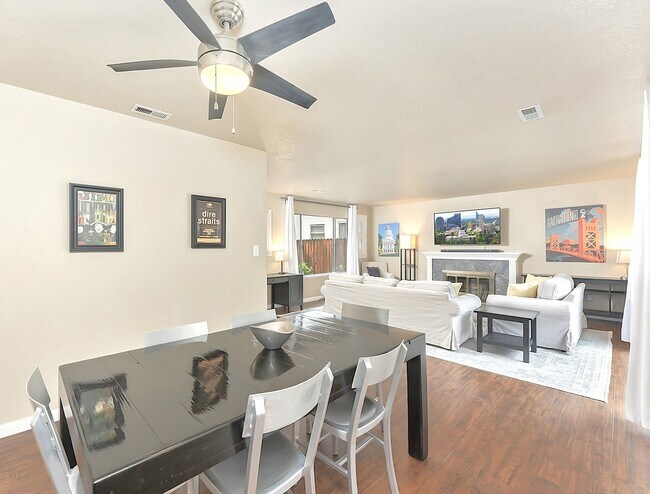 Building Photo - 154 Baxter Ave