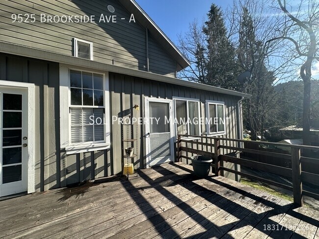Building Photo - 9525 Brookside Ave