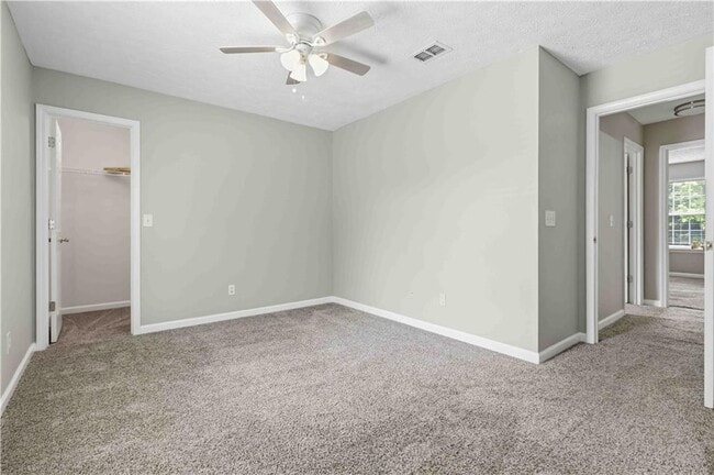 Building Photo - 405 Plantation Way