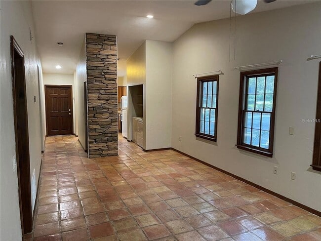 Building Photo - 5213 SW 92nd Ct