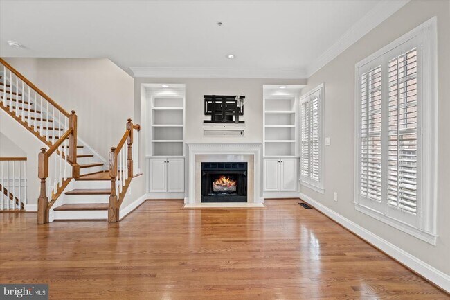 Building Photo - 306 S Fayette St