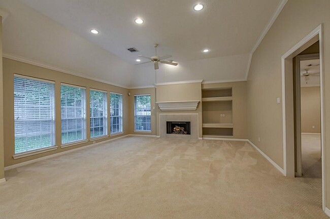 Building Photo - 50 Vista Cove Dr