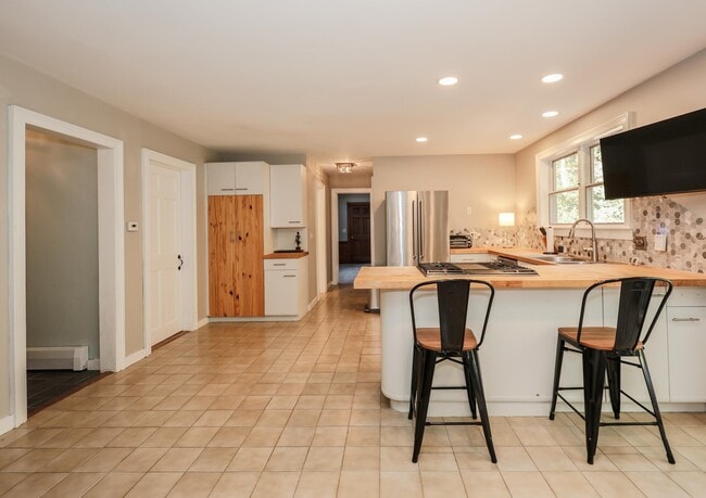 Building Photo - 265 Boulder Dr