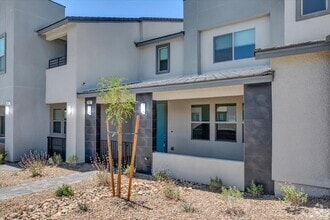 Building Photo - 510 Fairview Hills St