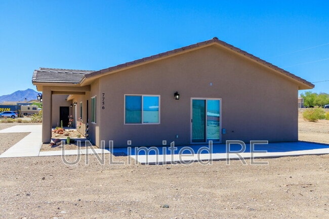 Building Photo - 7756 Sierra Vista Dr